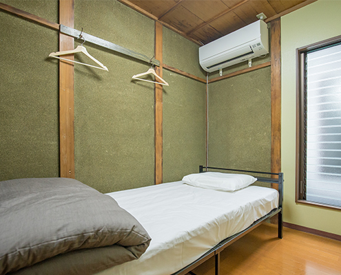 ROOM-C
